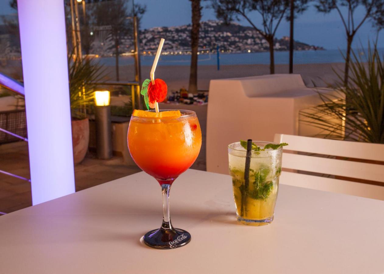 Hotel Monterrey Roses By Pierre & Vacances ภายนอก รูปภาพ