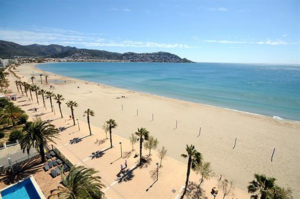 Hotel Monterrey Roses By Pierre & Vacances ภายนอก รูปภาพ